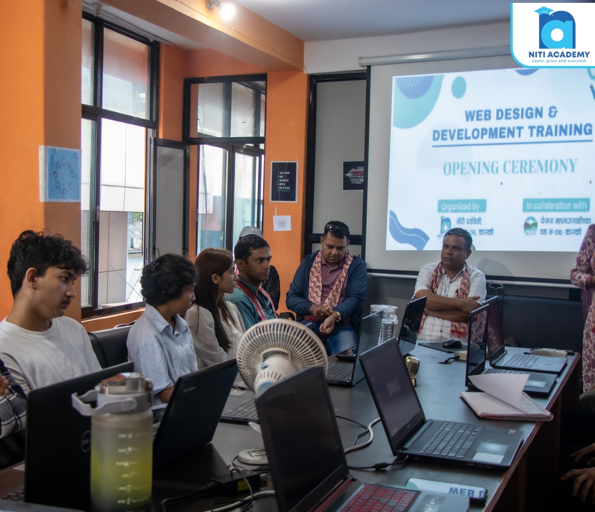 images of IT company office workspace